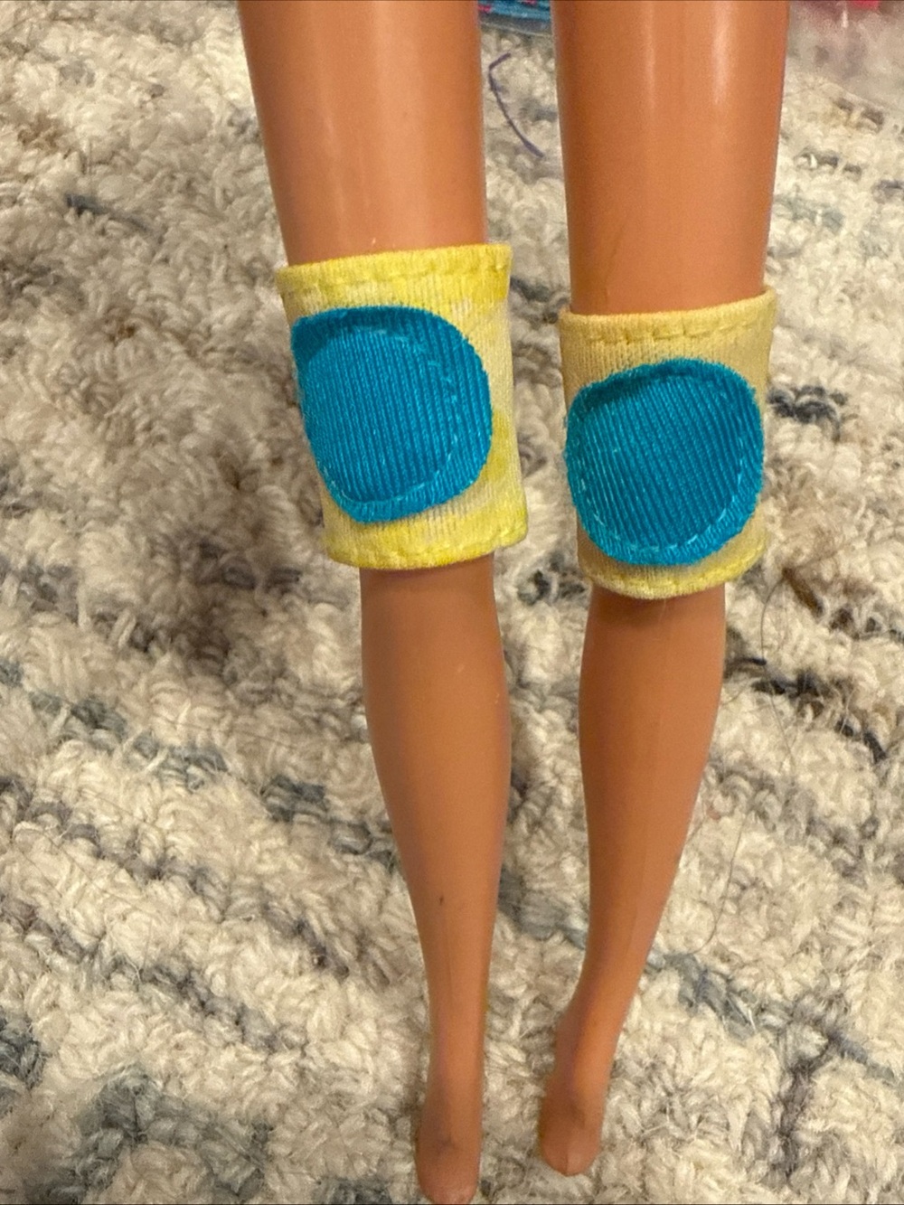 Barbie Vinatge knee pads